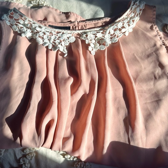 Ballerina Lace Collar Flowy Dusty Pink Top - Picture 4 of 8